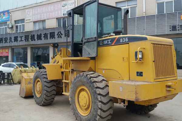 陕西出售转让二手450小时2014年柳工CLG836装载机