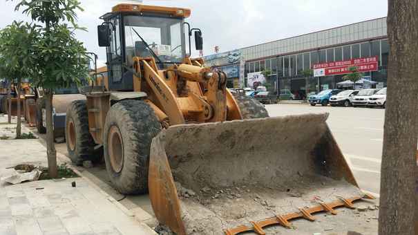 云南出售转让二手3700小时2010年龙工LG855B装载机