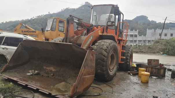 贵州出售转让二手6300小时2011年斗山DL503装载机