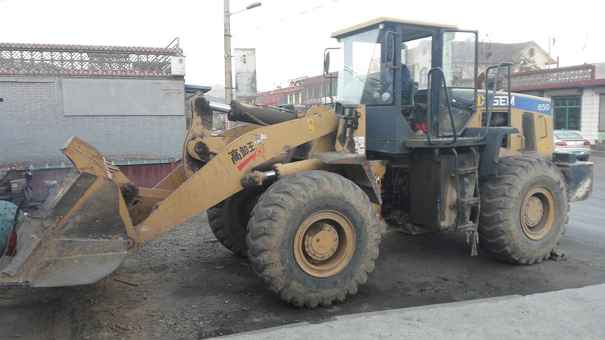 山西出售转让二手4900小时2008年山工SEM650装载机