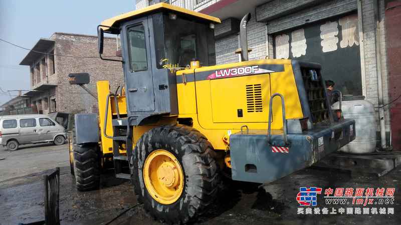 山西出售转让二手3400小时2011年徐工LW300F装载机