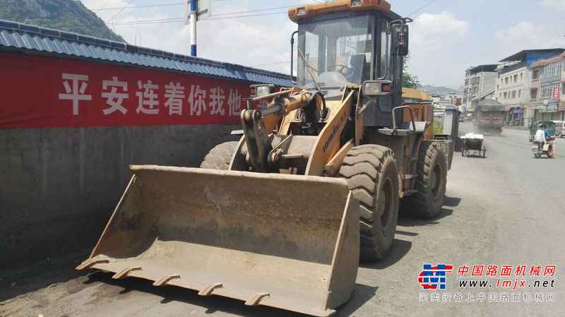 贵州出售转让二手3767小时2012年龙工LG833B装载机