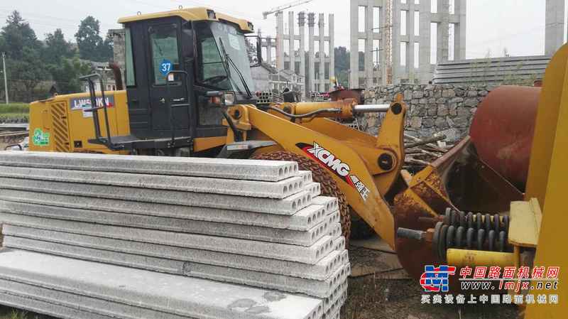 贵州出售转让二手2000小时2014年徐工LW500KL装载机