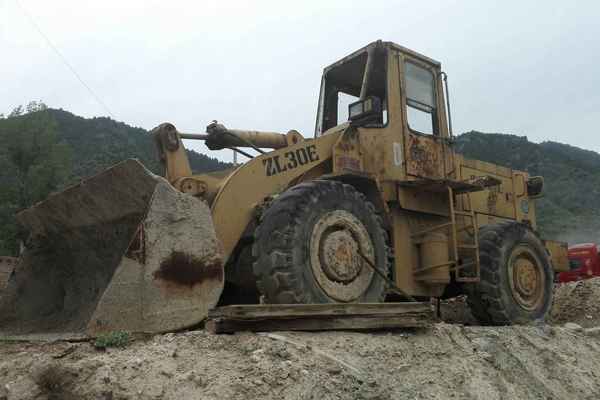 山西出售转让二手6100小时2004年柳工ZL30E装载机