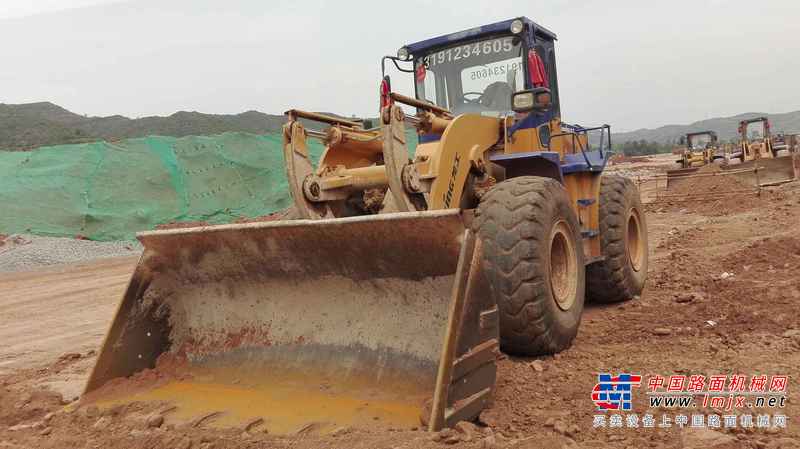 山西出售转让二手4300小时2010年龙工LG850装载机