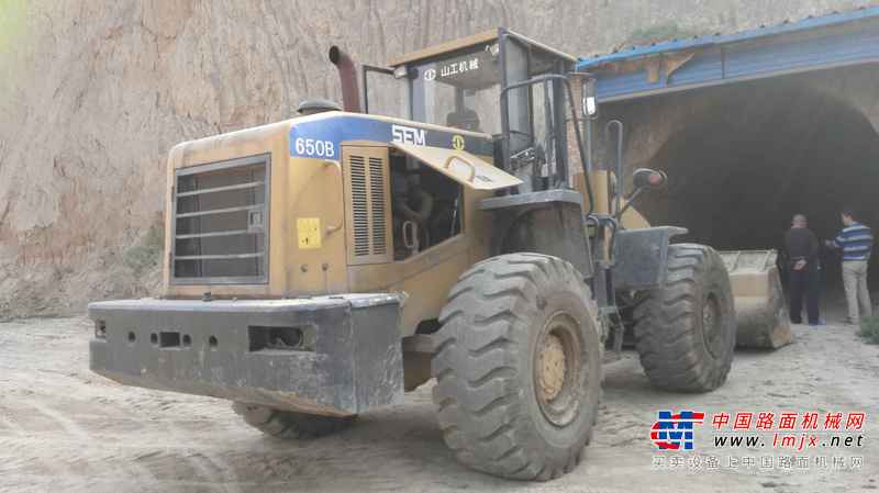 山西出售转让二手1500小时2010年山工SEM650B装载机