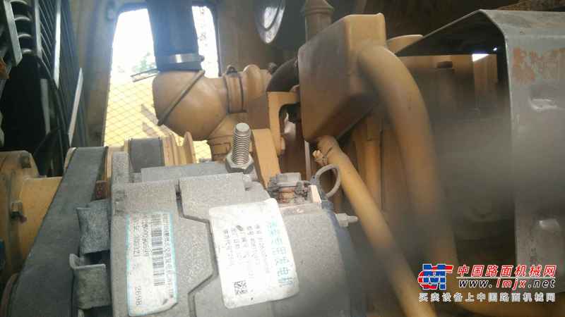 云南出售转让二手1020小时2014年山工SEM650装载机