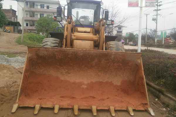 江西出售转让二手2300小时2014年龙工850装载机