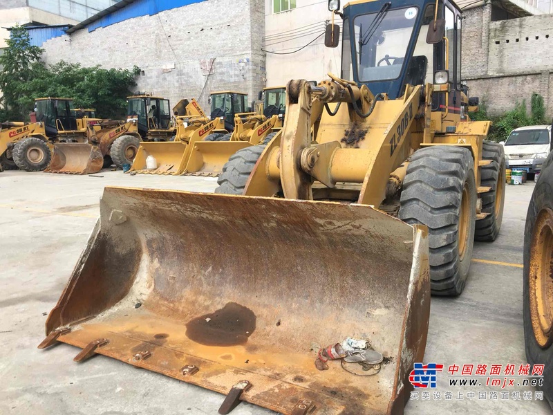 贵州出售转让二手2580小时2011年成工ZL30B装载机
