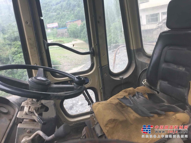 贵州出售转让二手8900小时2007年龙工LG850装载机