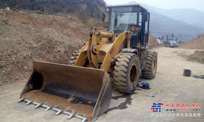 山西出售转让二手2900小时2014年山工SEM630B装载机