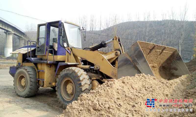 山西出售转让二手4900小时2003年龙工ZL30FG装载机