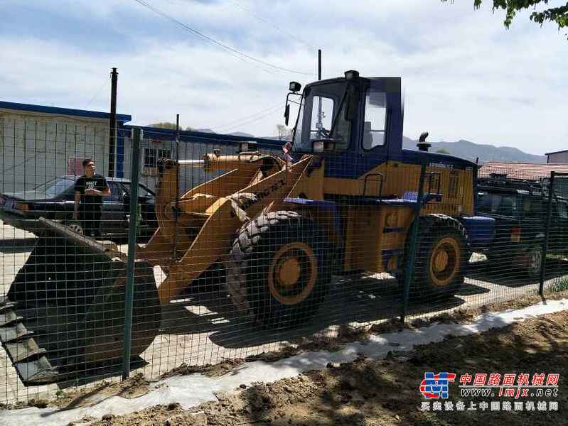 山西出售转让二手1300小时2010年龙工LG833装载机
