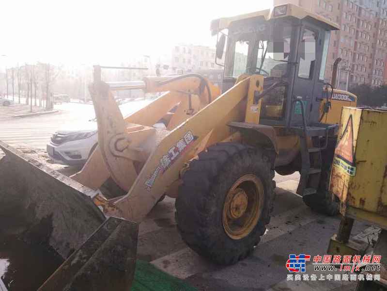 河南出售转让二手3000小时2011年徐工LW300F装载机