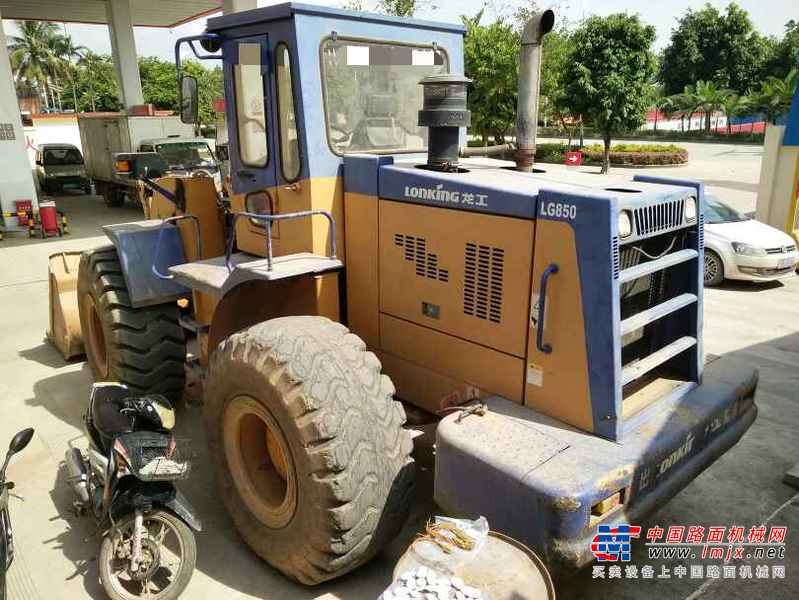 云南出售转让二手5600小时2010年龙工LG850装载机