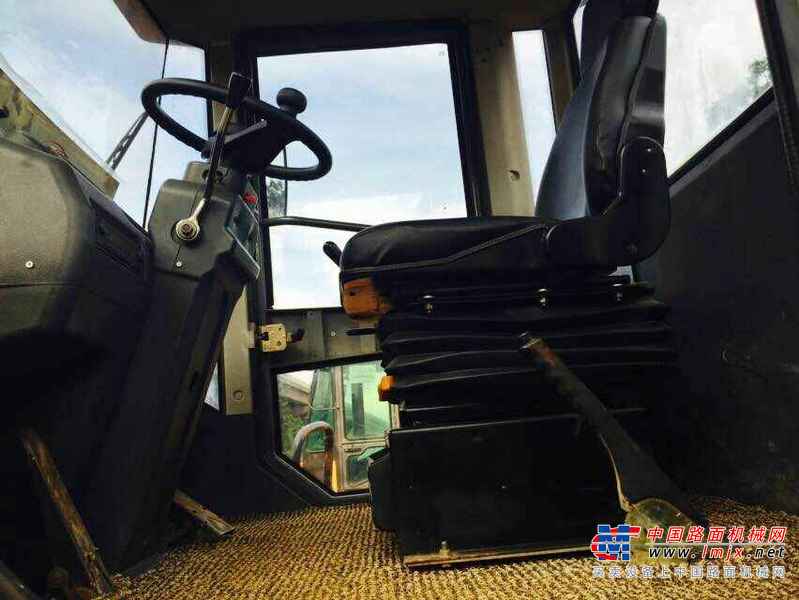 云南出售转让二手2500小时2014年龙工LG855D装载机