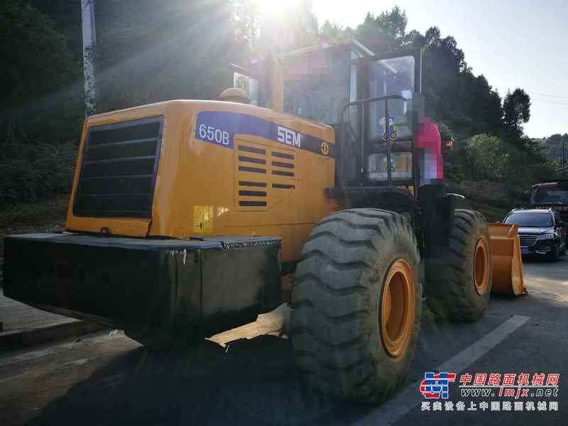 贵州出售转让二手8962小时2009年山工SEM952装载机