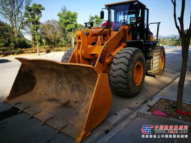 贵州出售转让二手8962小时2009年山工SEM952装载机