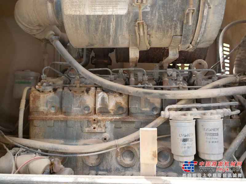 陕西出售转让二手2000小时2011年龙工LG833B装载机