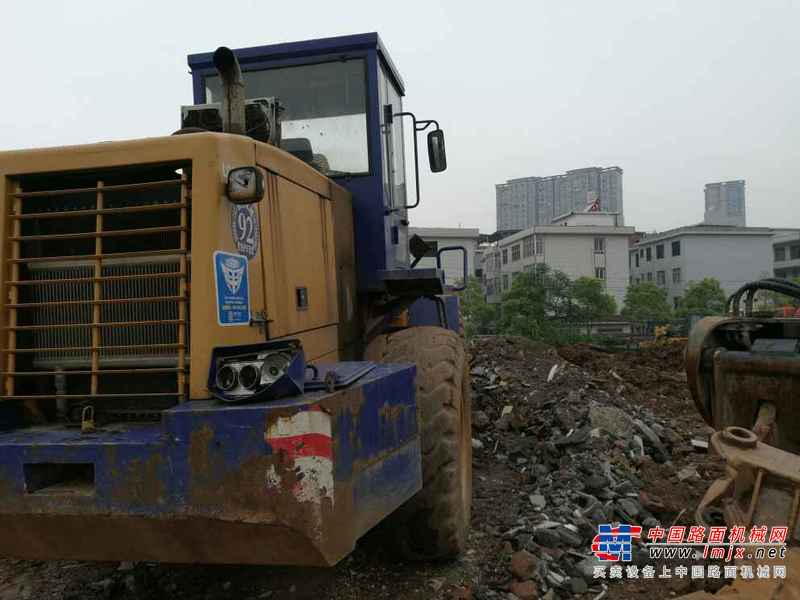 江西出售转让二手4000小时2010年龙工LG833装载机