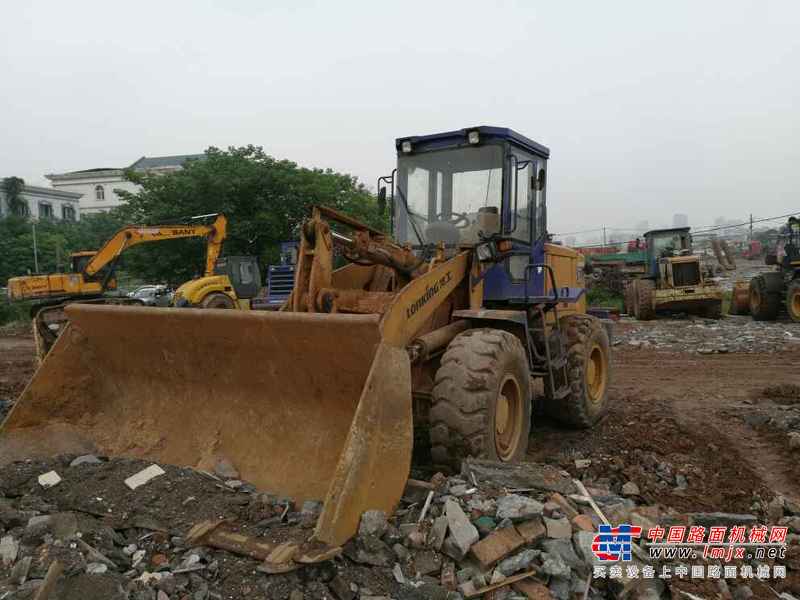 江西出售转让二手4000小时2010年龙工LG833装载机