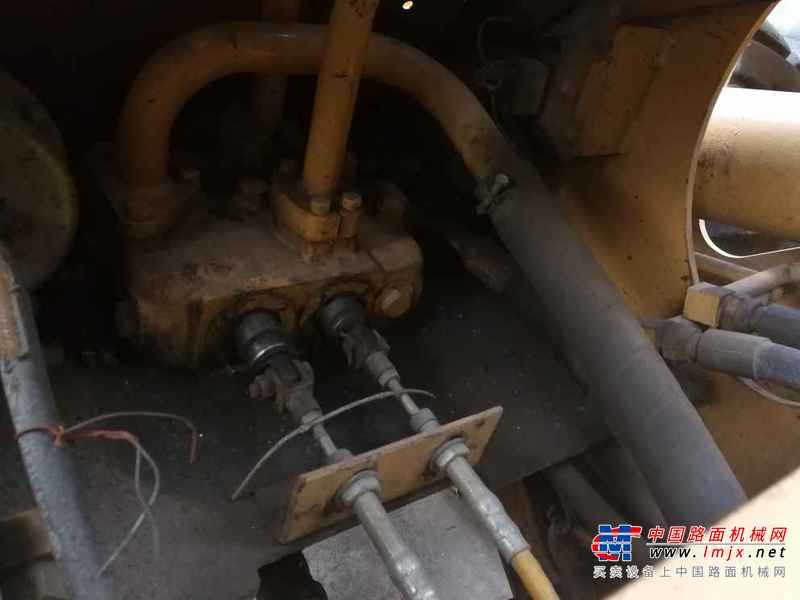 河南出售转让二手3600小时2011年龙工LG833B装载机