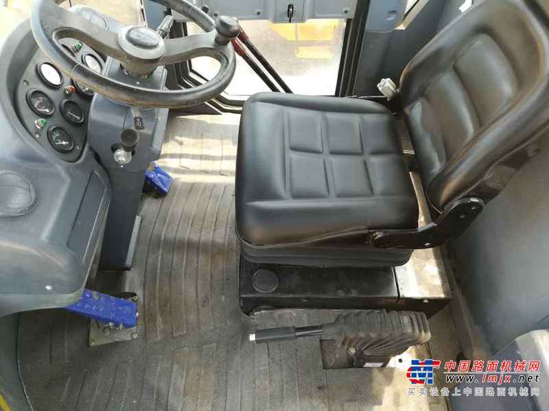 陕西出售转让二手600小时2015年龙工LG855D装载机