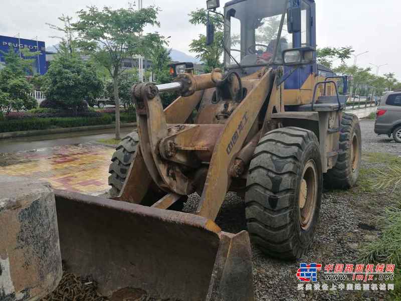 湖北出售转让二手8000小时2008年龙工LG833装载机
