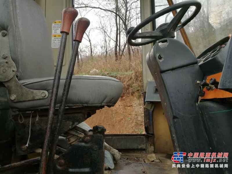 辽宁出售转让二手5000小时2006年龙工LG833装载机