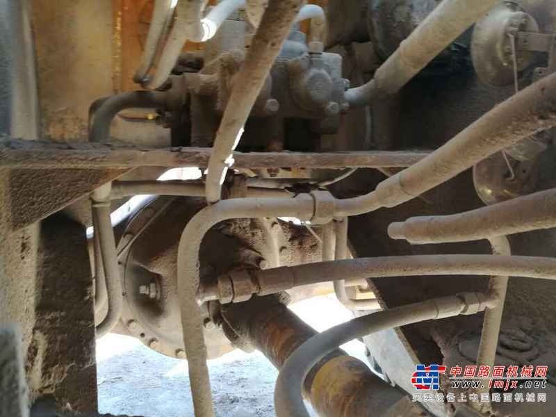 吉林出售转让二手5000小时2009年山工SEM650装载机