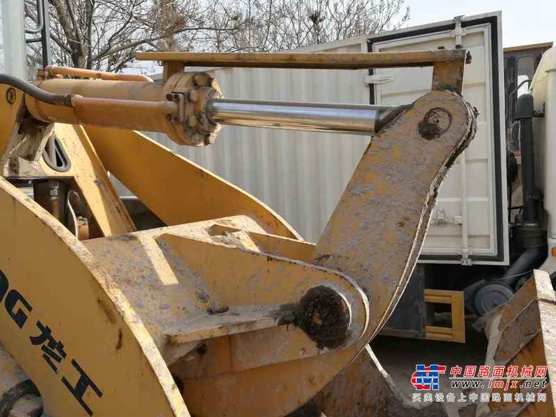 陕西出售转让二手3000小时2010年龙工LG833B装载机
