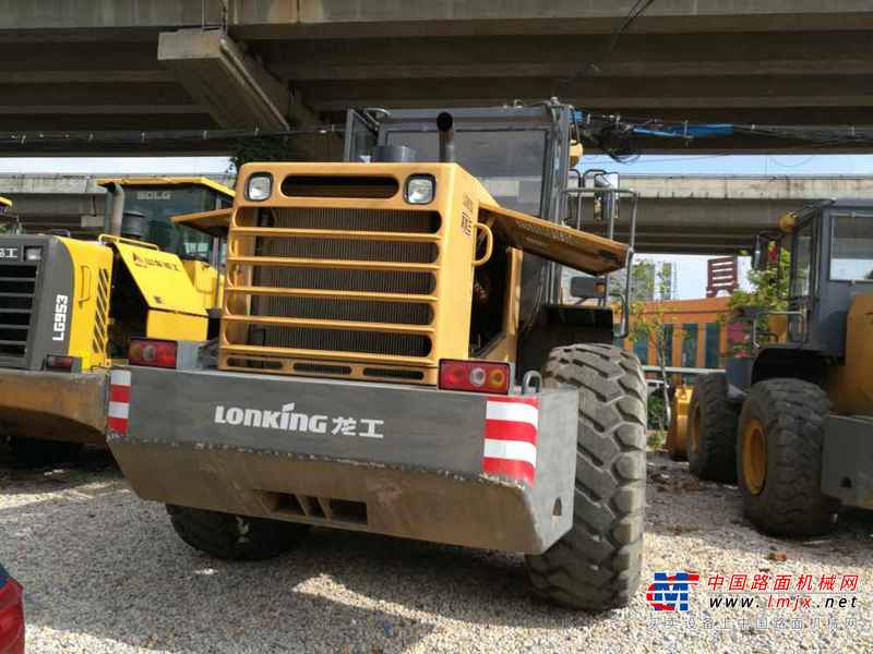 云南出售转让二手1800小时2015年龙工LG855D装载机