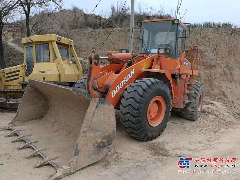 陕西出售转让二手5000小时2009年斗山DL503装载机