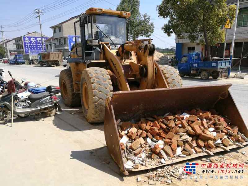 安徽出售转让二手6000小时2012年龙工LG855装载机