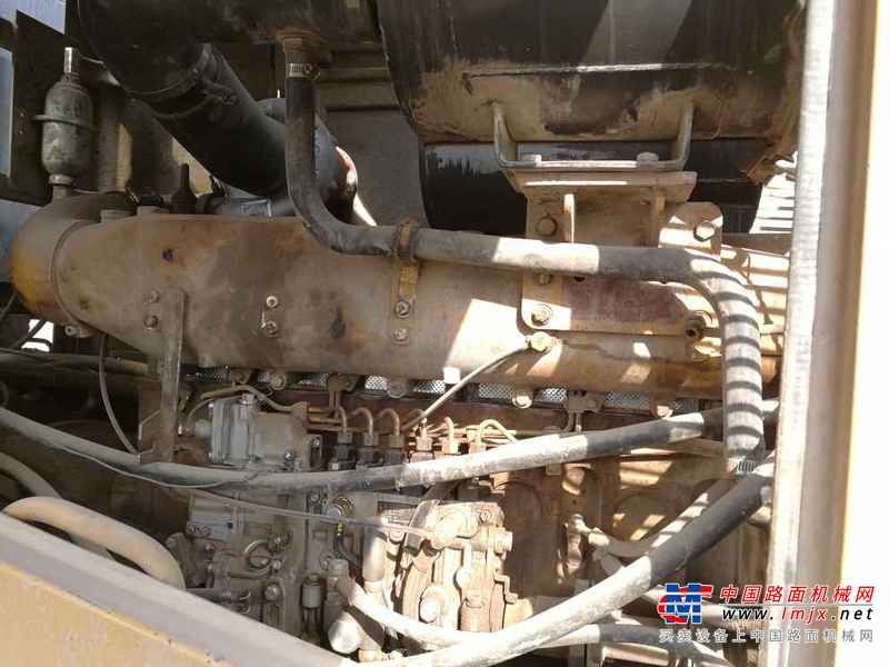 陕西出售转让二手4000小时2010年山工SEM650B装载机