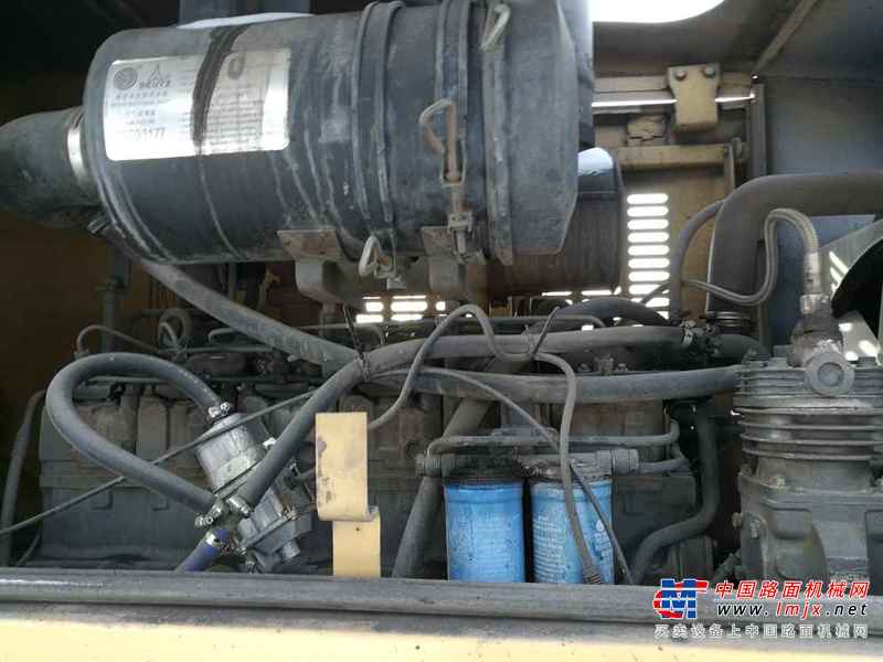 吉林出售转让二手3200小时2010年龙工LG833装载机