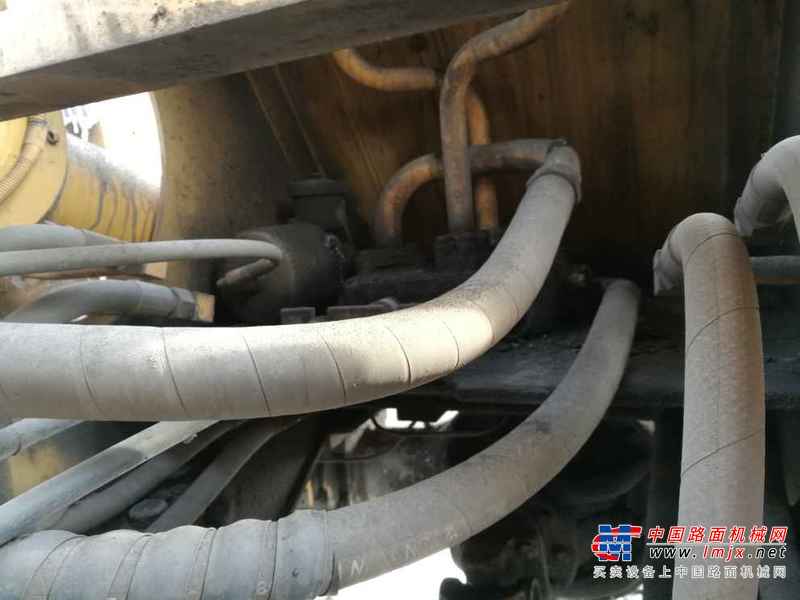 吉林出售转让二手3200小时2010年龙工LG833装载机