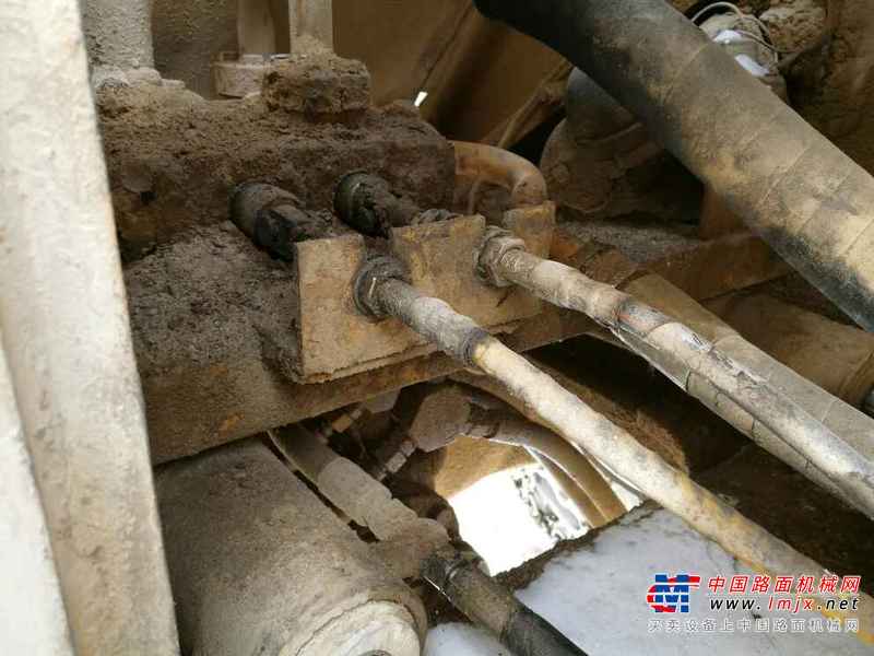 山西出售转让二手4500小时2012年龙工LG855装载机