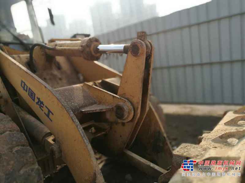 江西出售转让二手5200小时2010年龙工LG833装载机