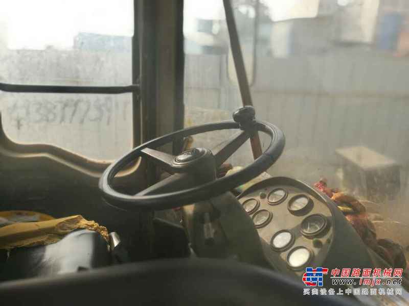江西出售转让二手5200小时2010年龙工LG833装载机