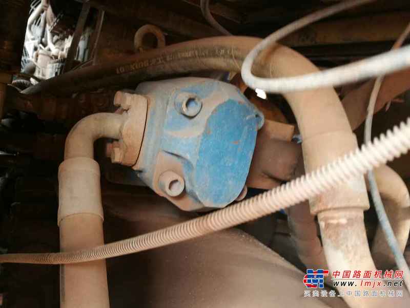 江西出售转让二手4900小时2013年龙工850装载机