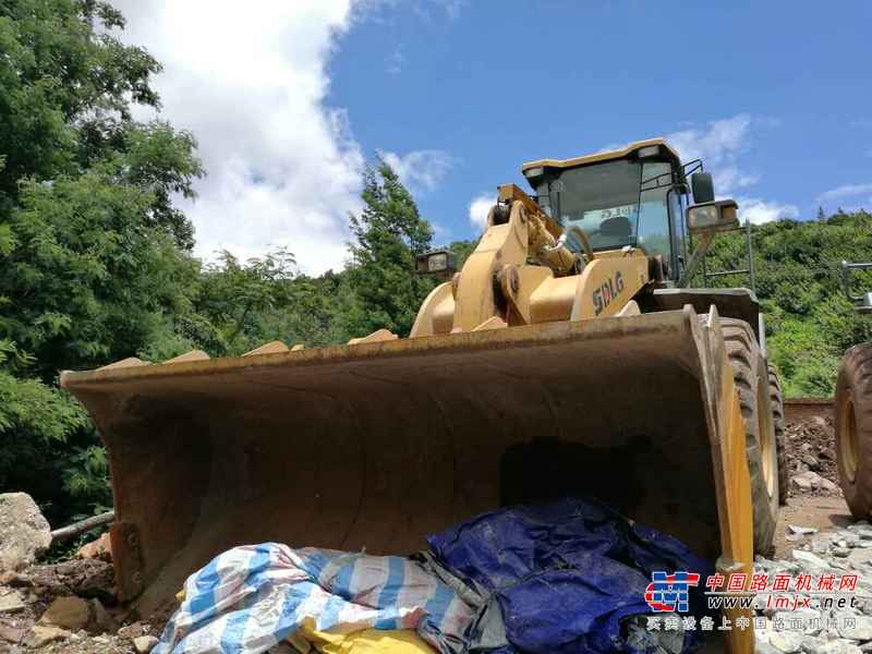 云南出售转让二手2400小时2011年临工LG956L装载机