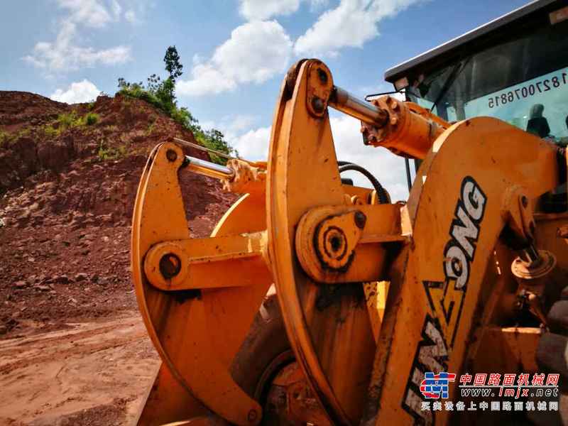 江西出售转让二手4200小时2013年晋工JGM755装载机