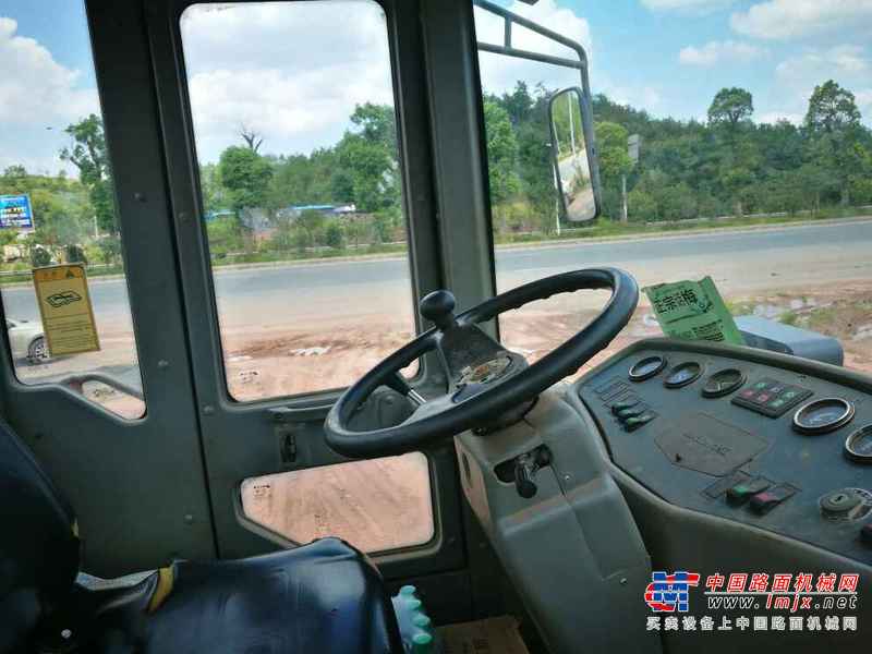 江西出售转让二手4200小时2013年晋工JGM755装载机