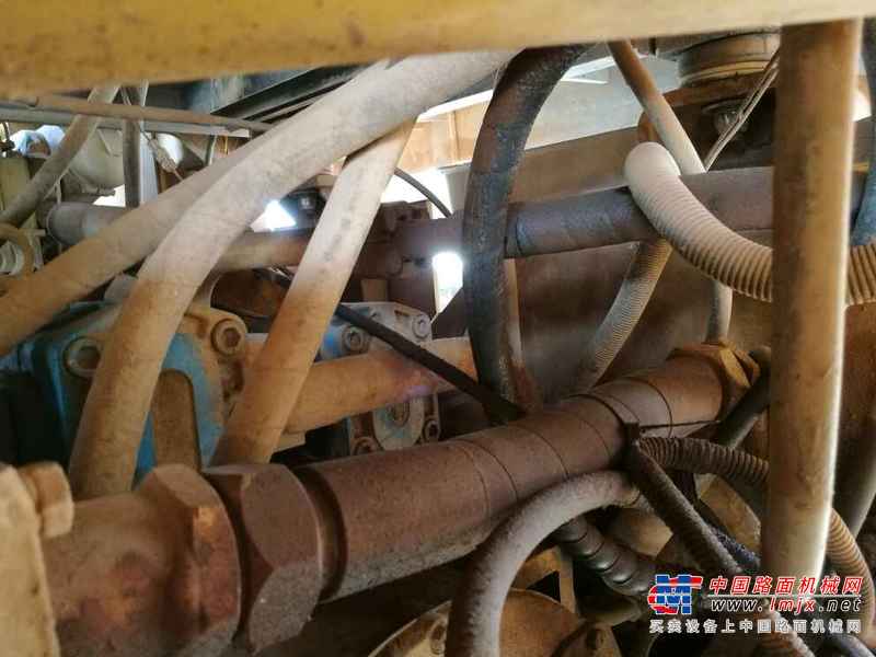 云南出售转让二手6800小时2010年龙工LG853B装载机