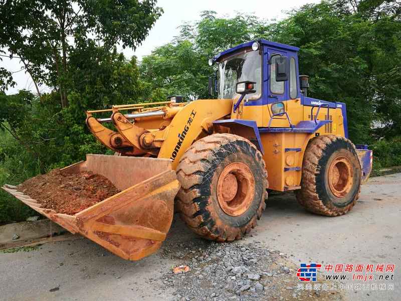 江西出售转让二手1600小时2014年龙工850装载机