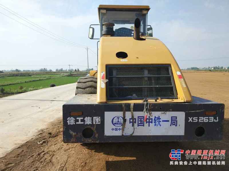 湖北出售转让二手2800小时2015年徐工XS263J单钢轮压路机