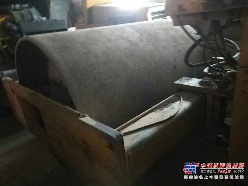 吉林出售转让二手6413小时2004年洛建YZ16B单钢轮压路机