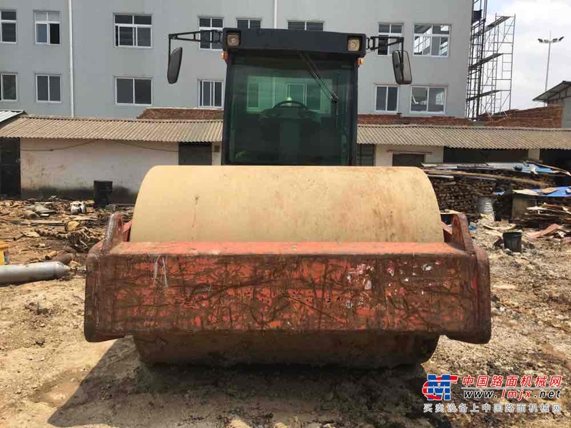 云南出售转让二手4650小时2009年洛阳路通LT320B轮胎压路机