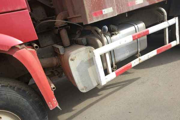 吉林出售转让二手2010年中国重汽豪沃ZZ3257M2941自卸车